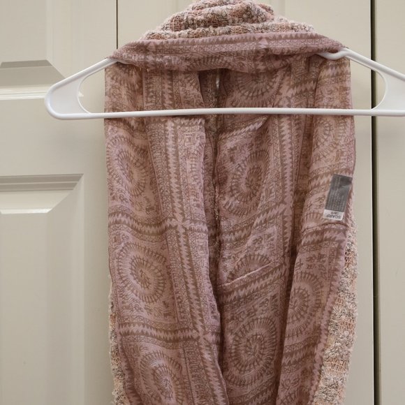 Pink Infinity Scarf - Picture 5 of 6